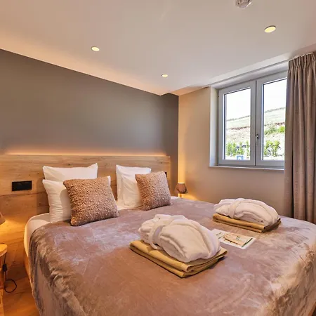 Domaine Le H 3*
