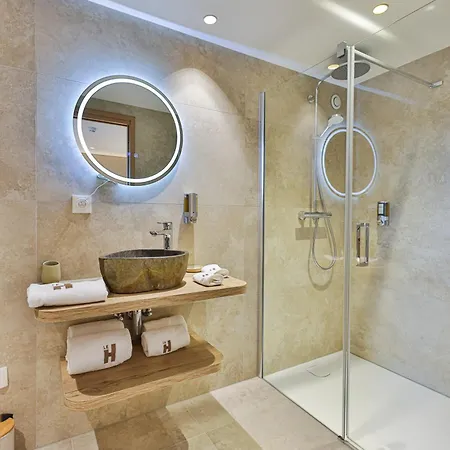 Domaine Le H Hotel