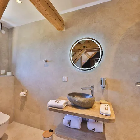 Domaine Le H Hotel